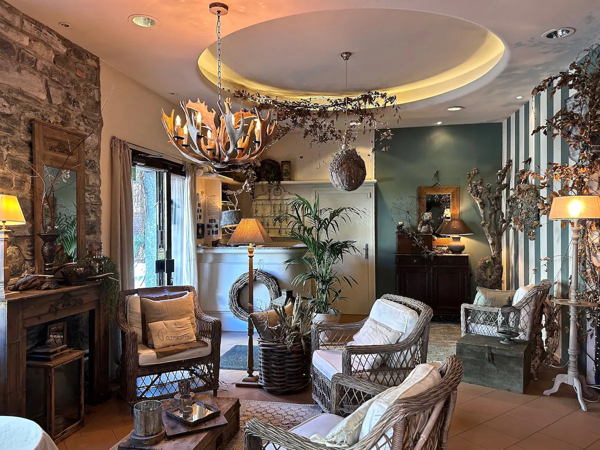 Hotel San Giuseppe rustic lounge interior