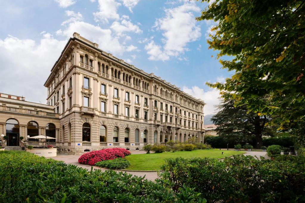 Palace Hotel Como facade and gardens